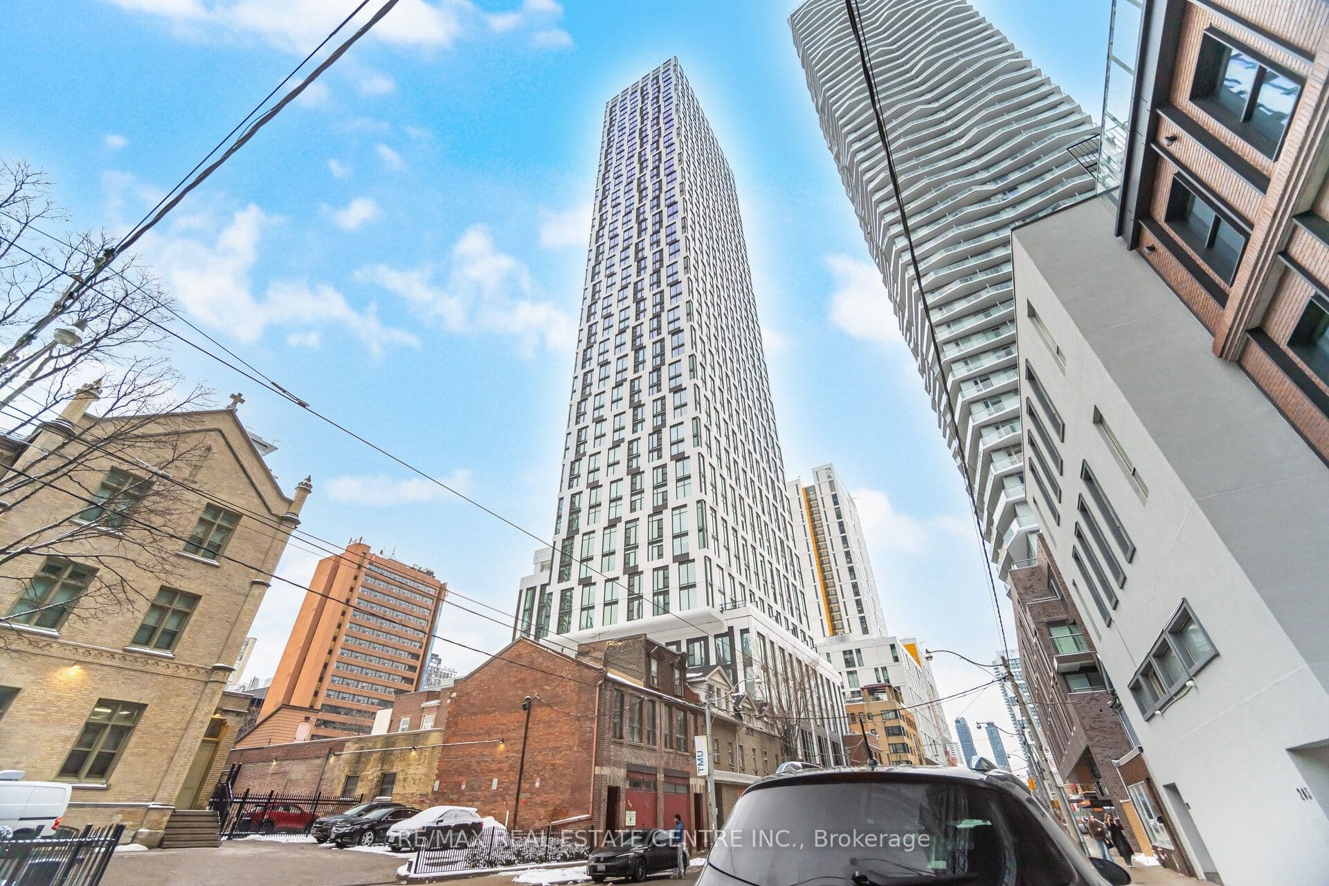 252 Church Street 2715, Toronto, ON M5B 0E6