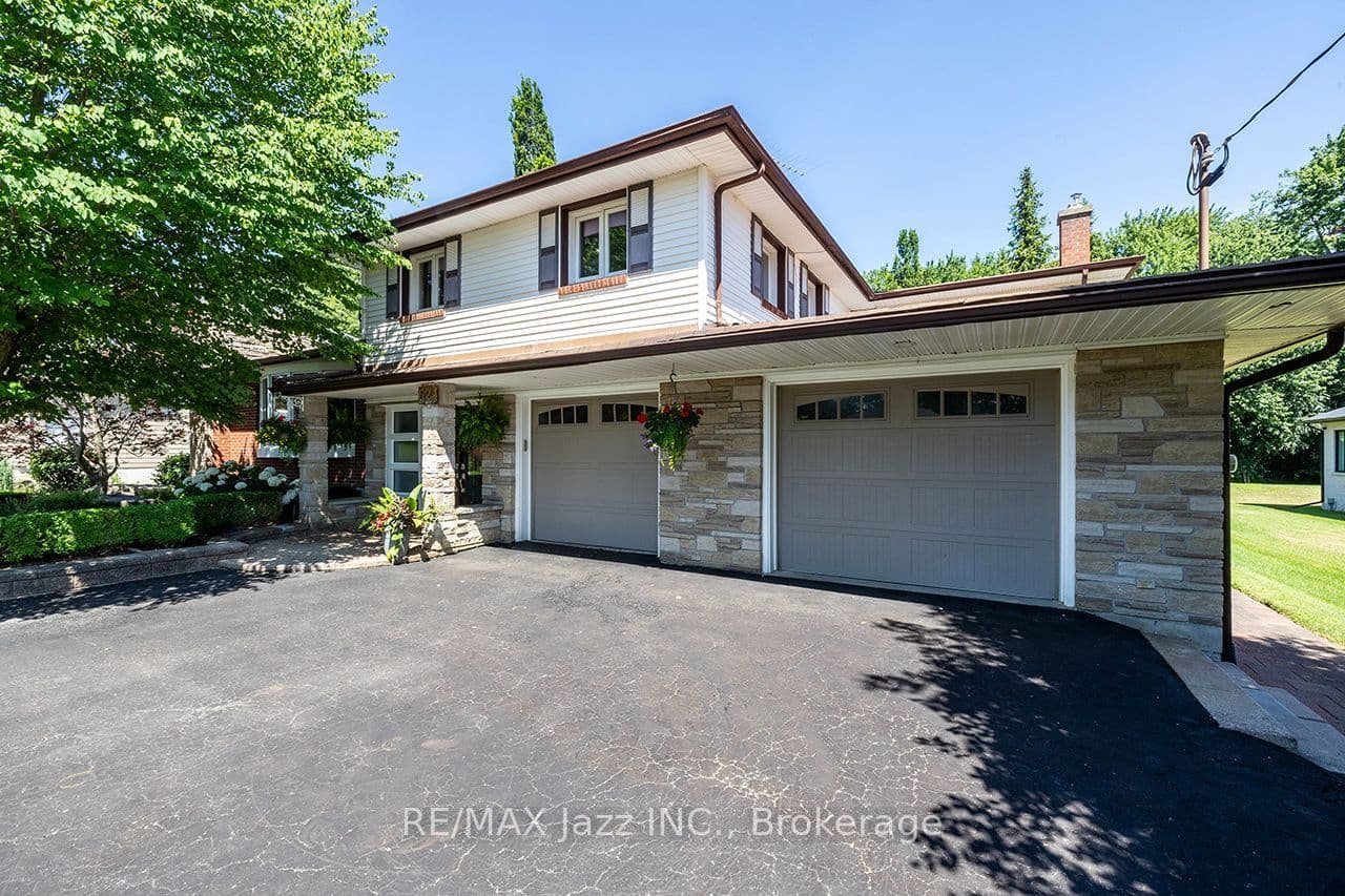 624 Roselawn Avenue, Oshawa, ON L1L 1B2