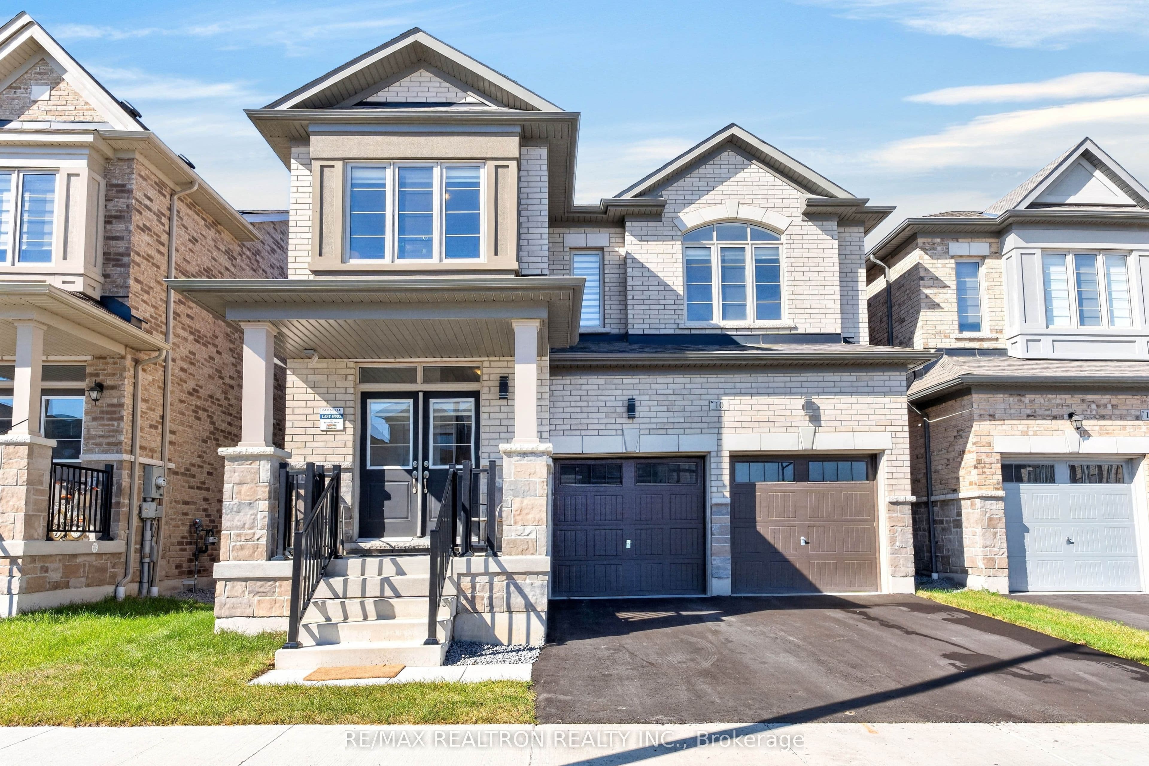 10 Fire King Drive, Whitby, ON L1P 0R4