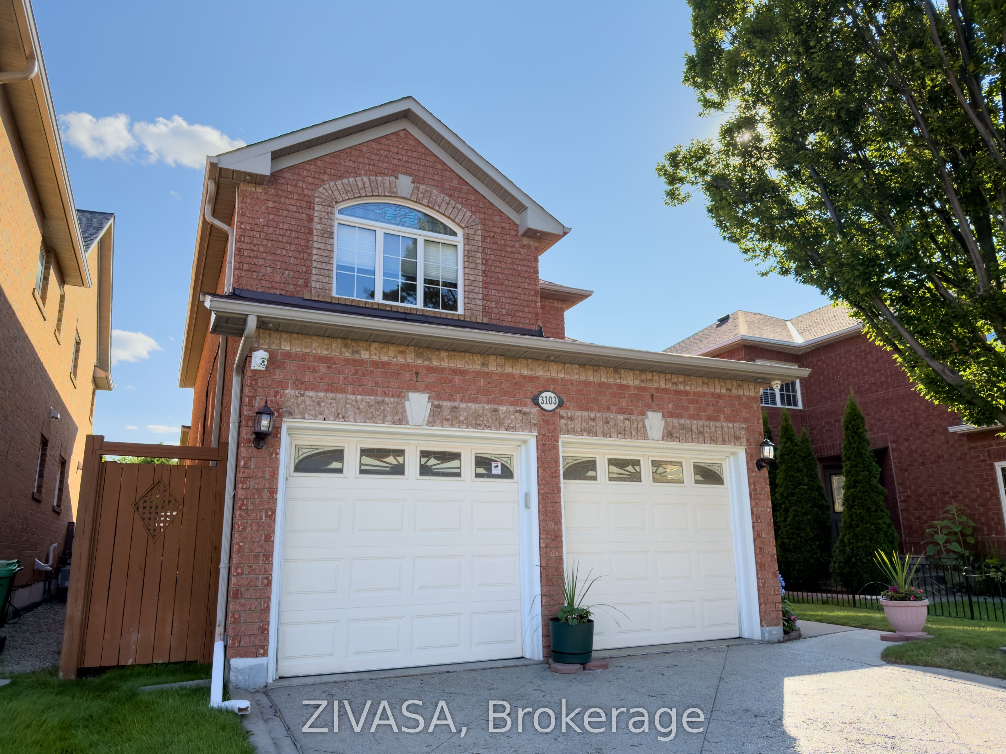 3103 Baytree Court, Mississauga, ON L5N 7N9