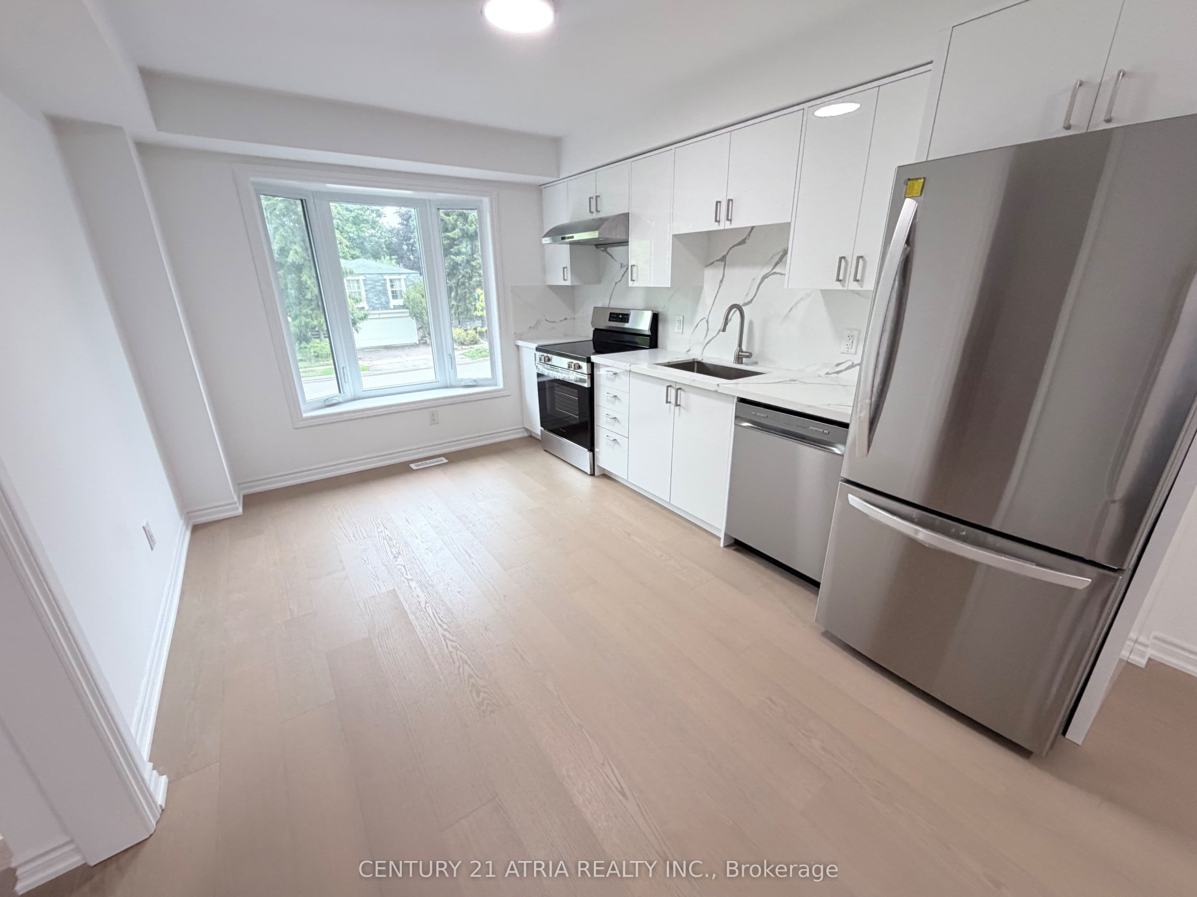 11 Plaisance Road 5, Richmond Hill, ON L4C 5H1