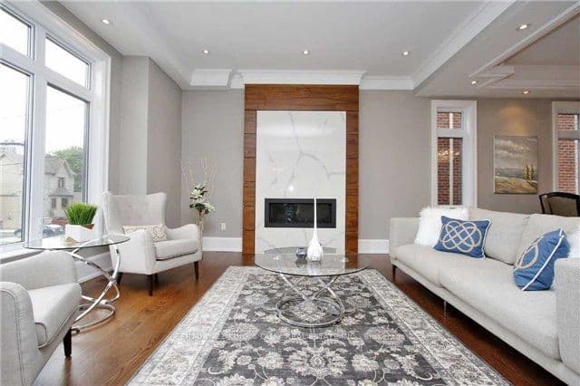 112 Alfred Avenue, Toronto, ON M2N 3H7