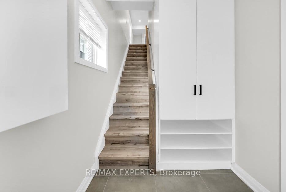 124 Church Street, Kitchener, ON N2G 2S4