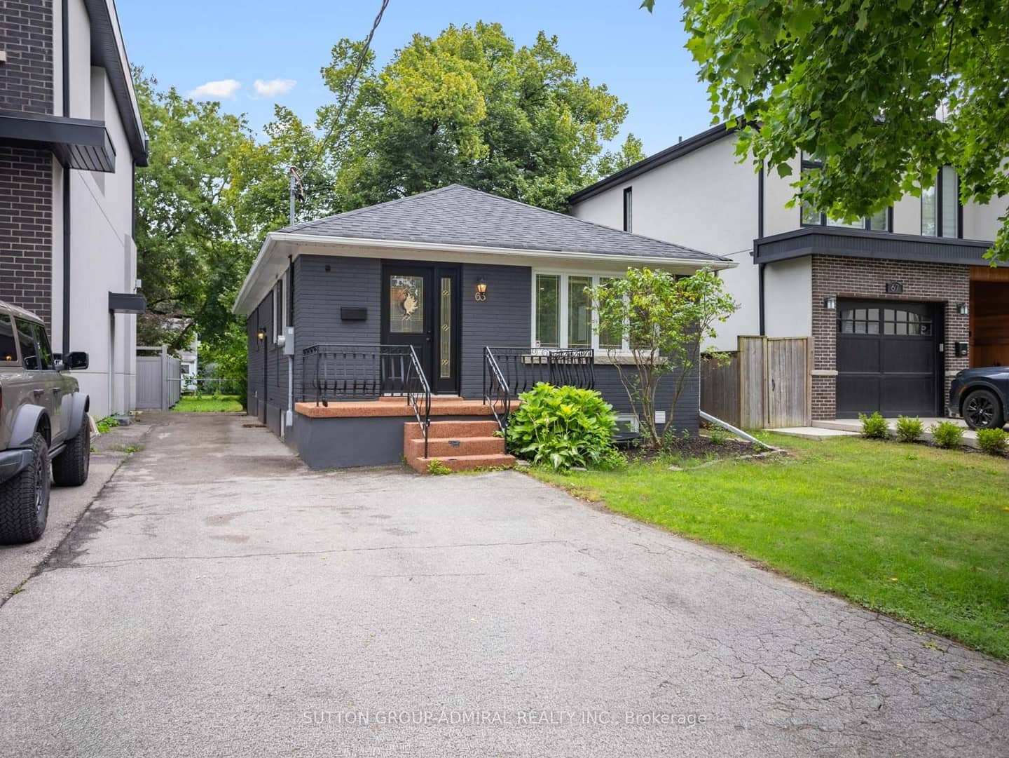 65 Woodbury Road, Toronto, ON M8W 1X8
