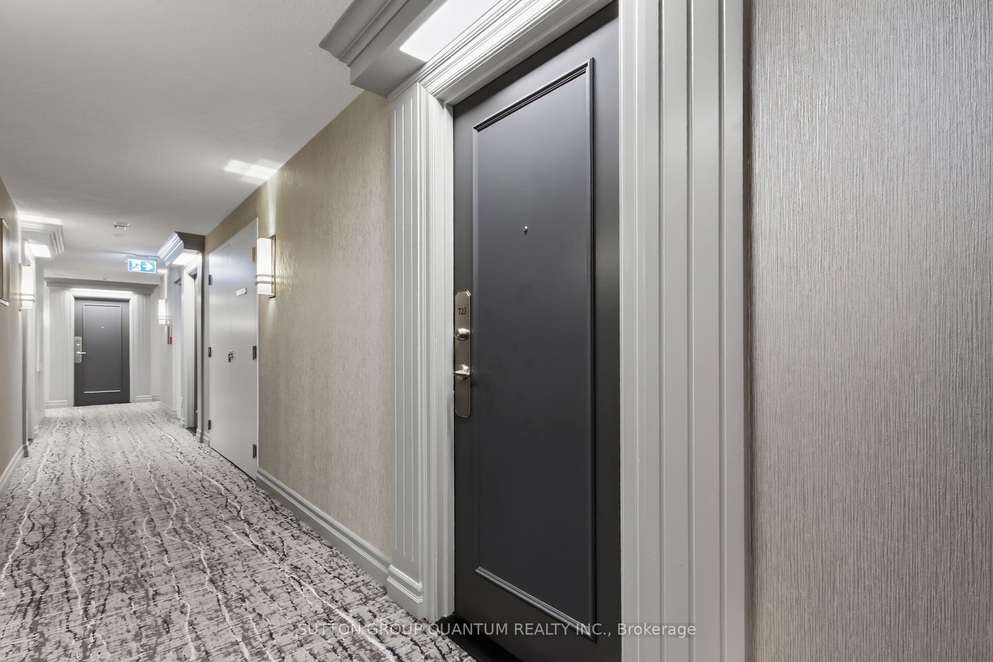 5233 Dundas Street W 723, Toronto, ON M9B 6M1