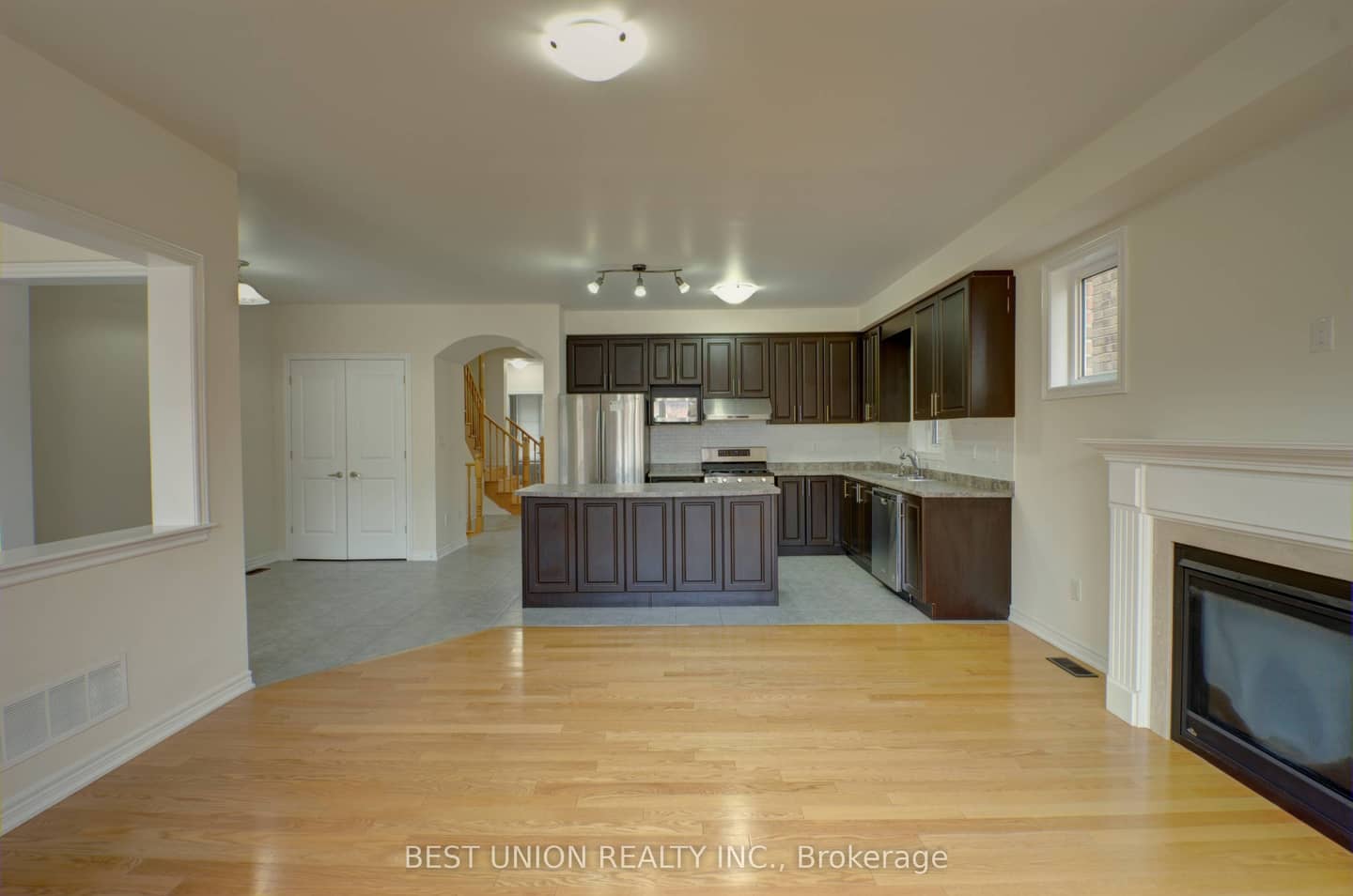 196 Donald Sim Avenue, Markham, ON L6B 0Z1