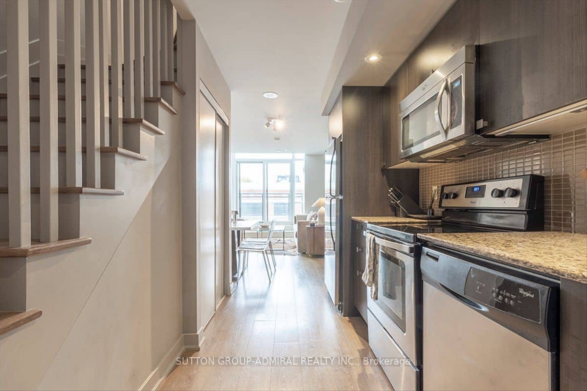 775 King Street W 221, Toronto, ON M5V 2K3