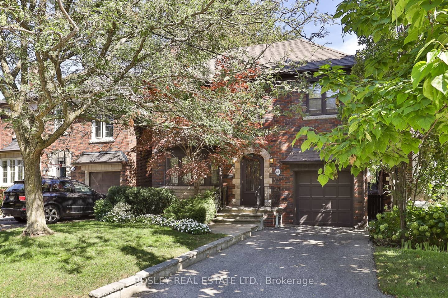 61 Hanna Road, Toronto, ON M4G 3M8