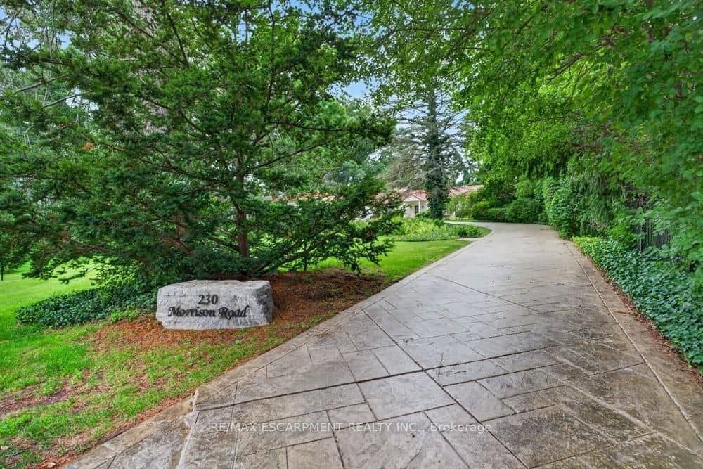 230 Morrison Road, Oakville, ON L6J 4J4