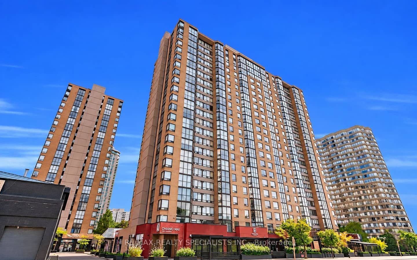 285 Enfield Place 2202, Mississauga, ON L5B 3Y6