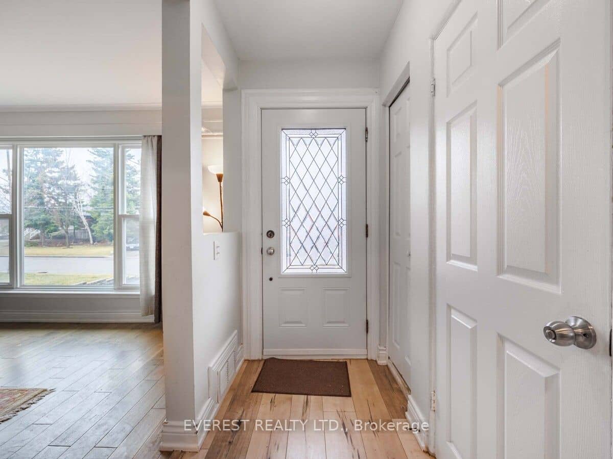 91 Hart Avenue, Toronto, ON M1K 3H3