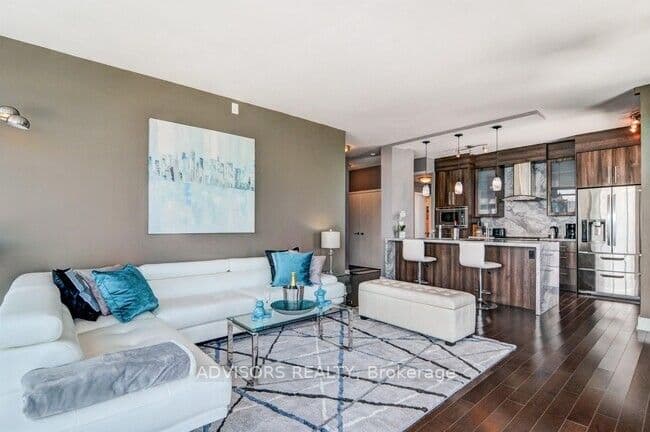 219 Fort York Boulevard LPH 3702, Toronto, ON M5V 1B1