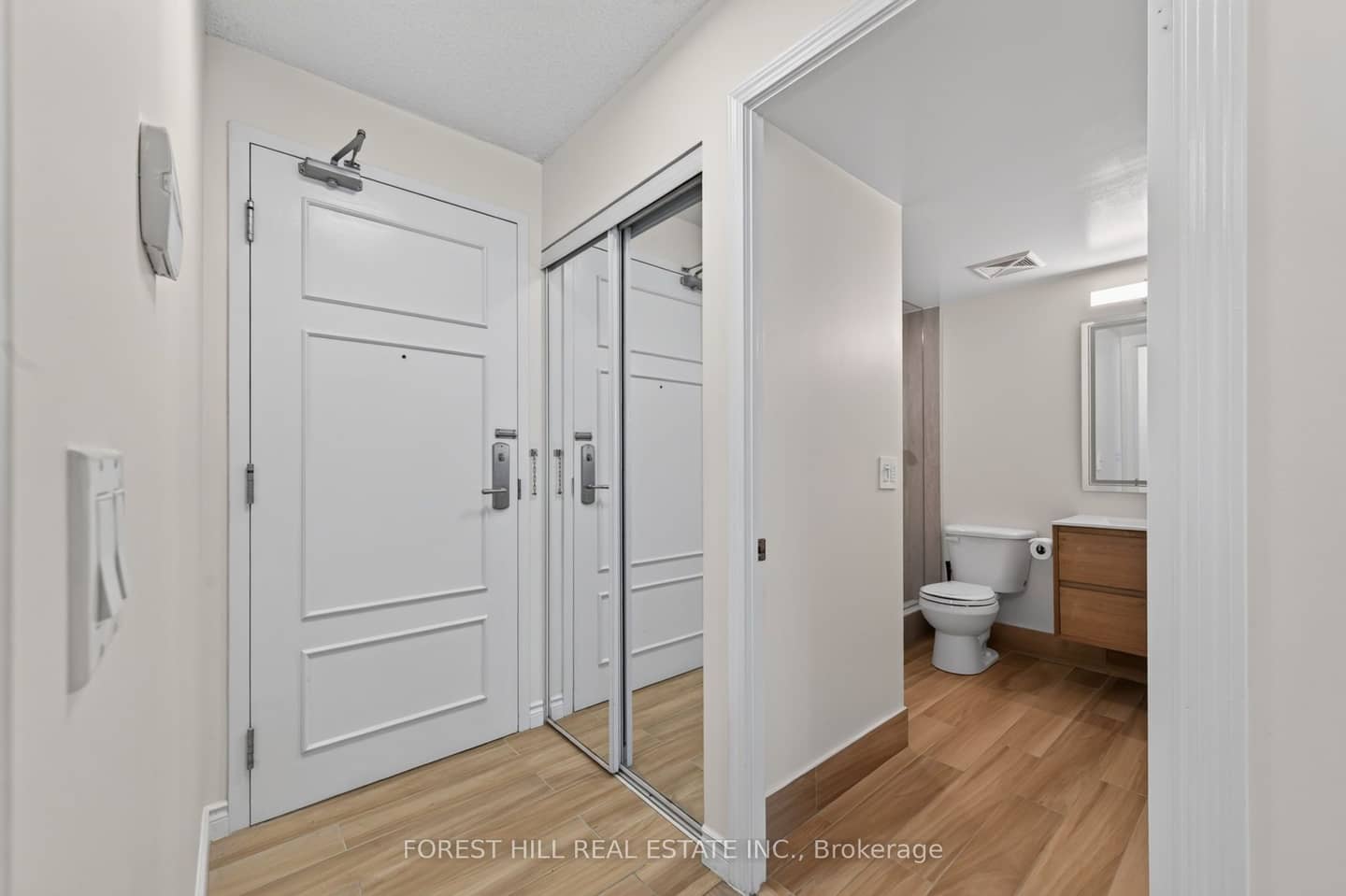 350 Red Maple Road 407, Richmond Hill, ON L4C 0T5