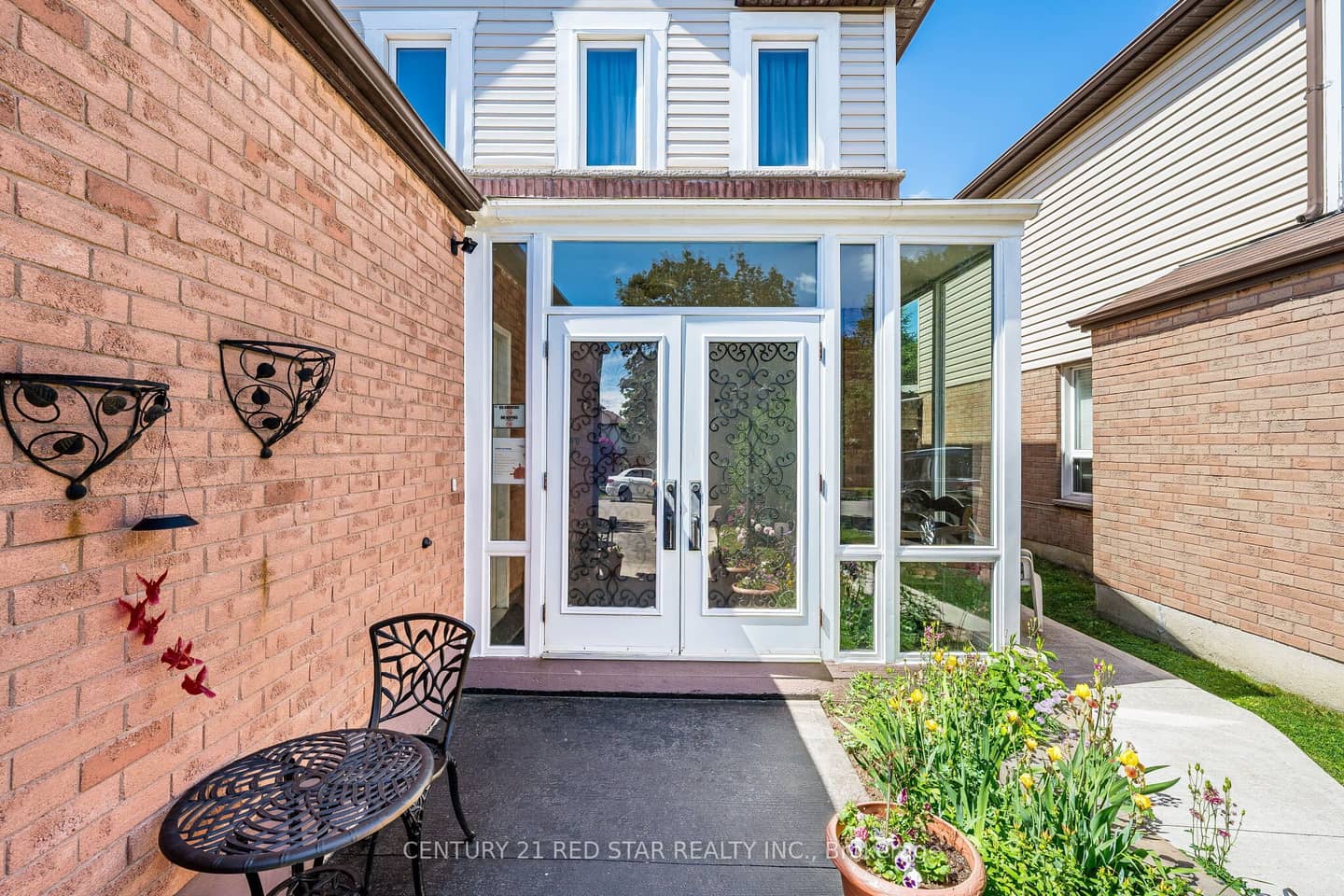 52 Newdale Place, Brampton, ON L6S 5Z3
