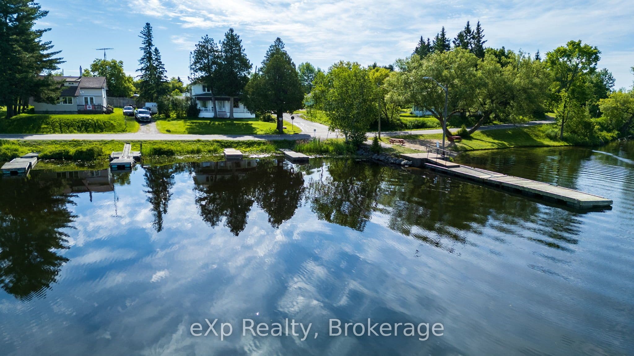 2 Henry Street, McKellar, ON P0G 1C0