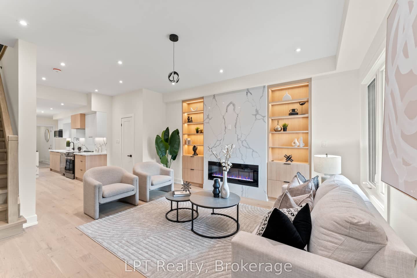 204 Franklin Avenue, Toronto, ON M6P 3Z3