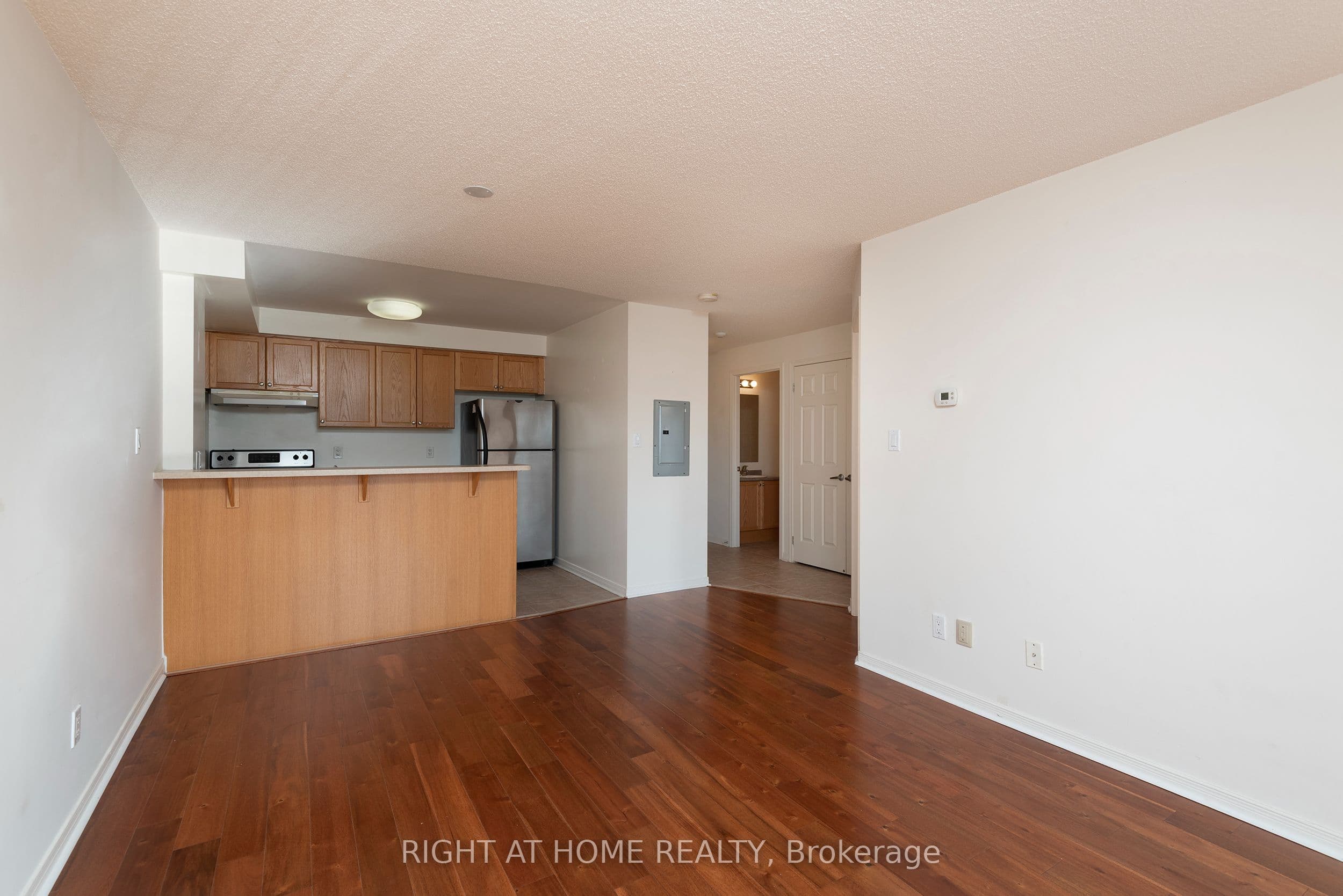 75 Shipway Avenue 308, Clarington, ON L1B 0B8