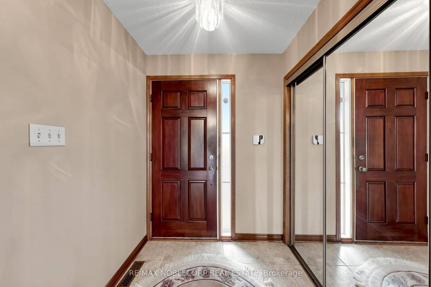 162 Venetian Crescent, Vaughan, ON L4L 5G3