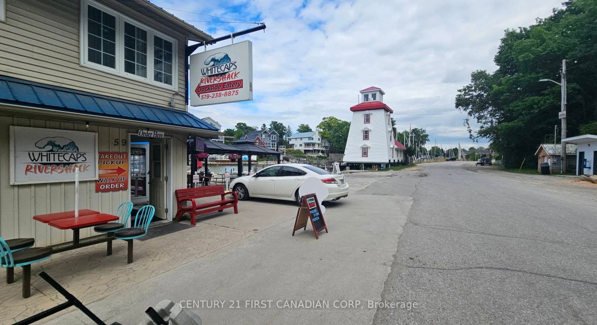 59 River Road, Lambton Shores, ON N0M 1T0