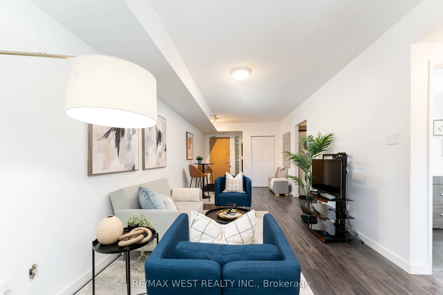 5800 Sheppard Avenue E 414, Toronto, ON M1B 5J7