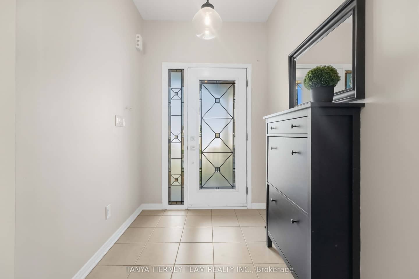 20 Lambdon Way, Whitby, ON L1M 0L3