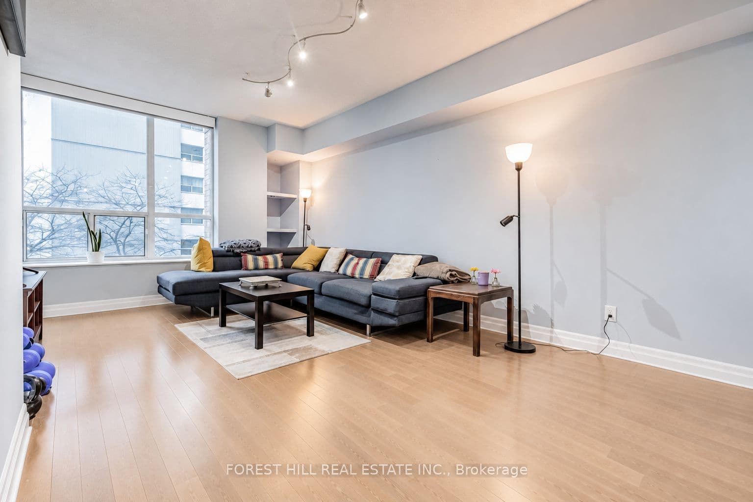 70 Alexander Street 305, Toronto, ON M4Y 3B6