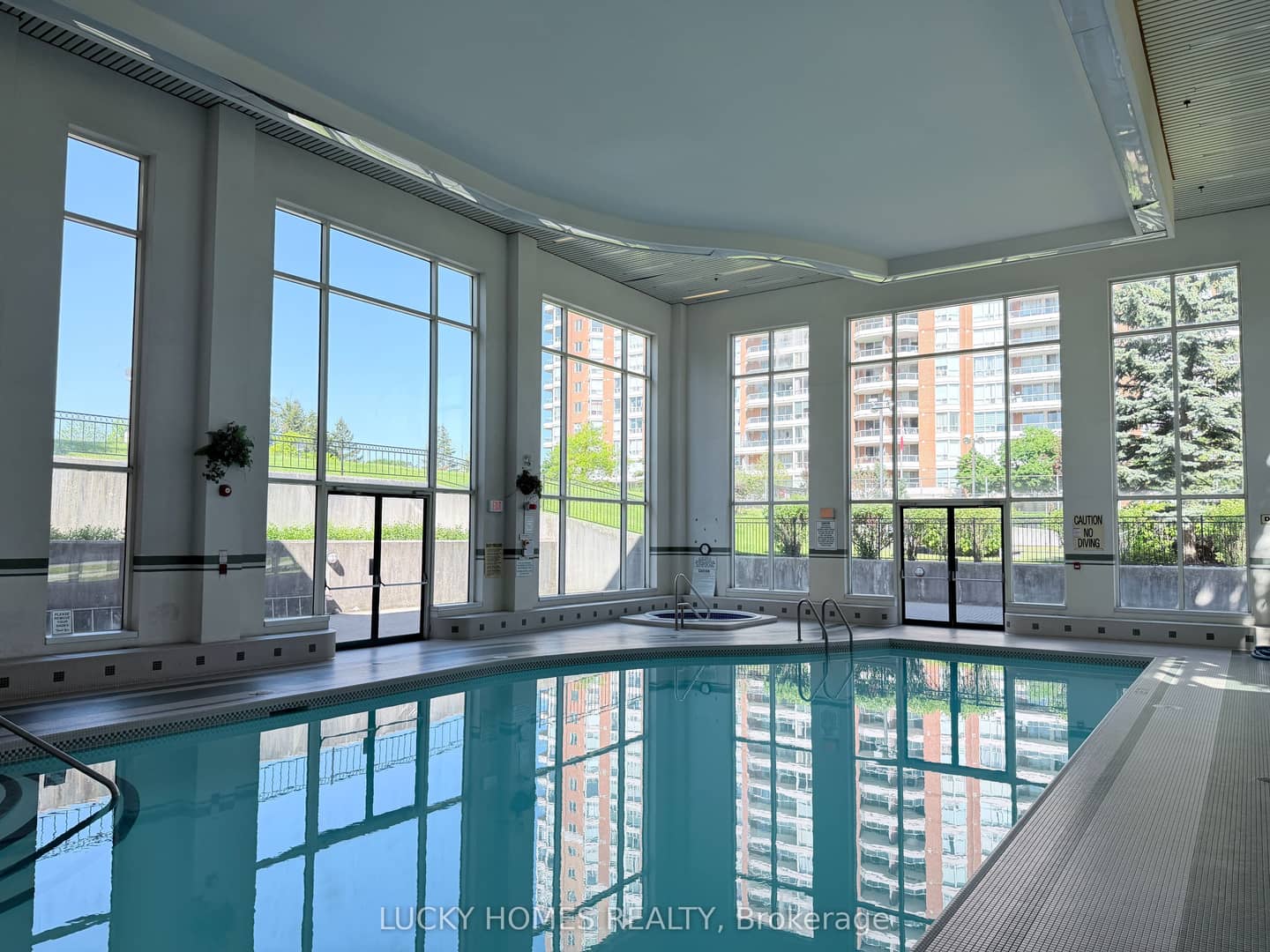 430 Mclevin Avenue 915, Toronto, ON M1B 5P1