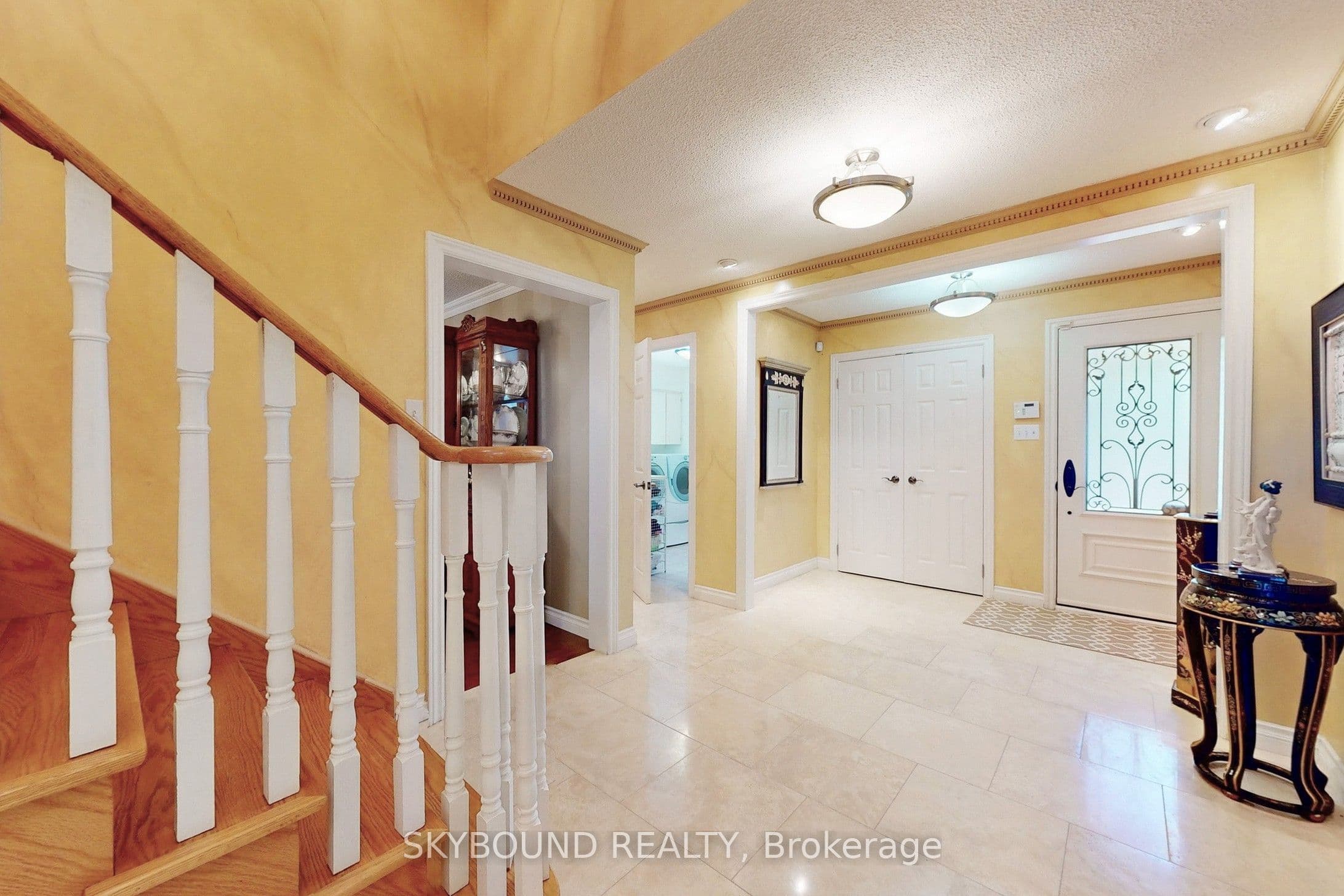 1944 Aldermead Road, Mississauga, ON L5M 3A1