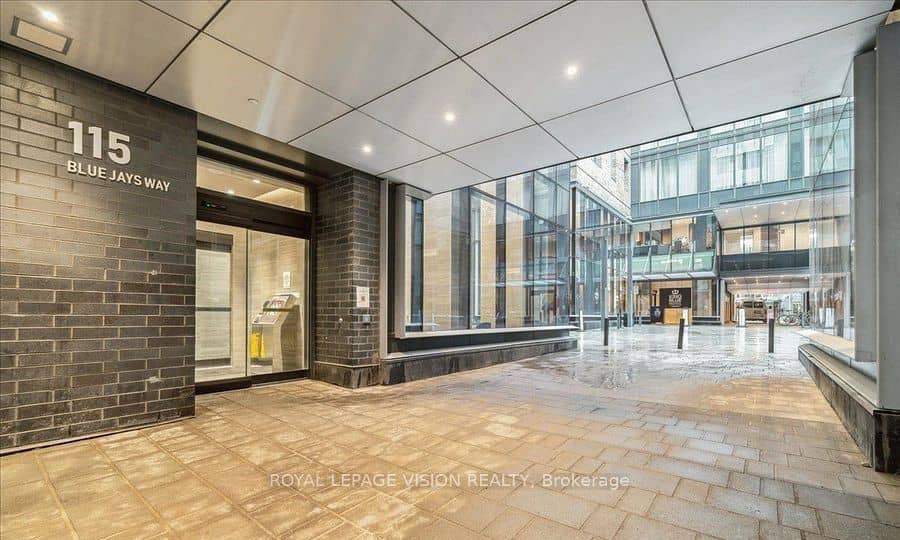 115 Blue Jays Way Street, Toronto, ON M5V 0N4