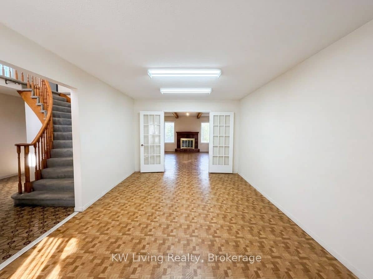 98 Canongate Trail, Toronto, ON M1V 3B7