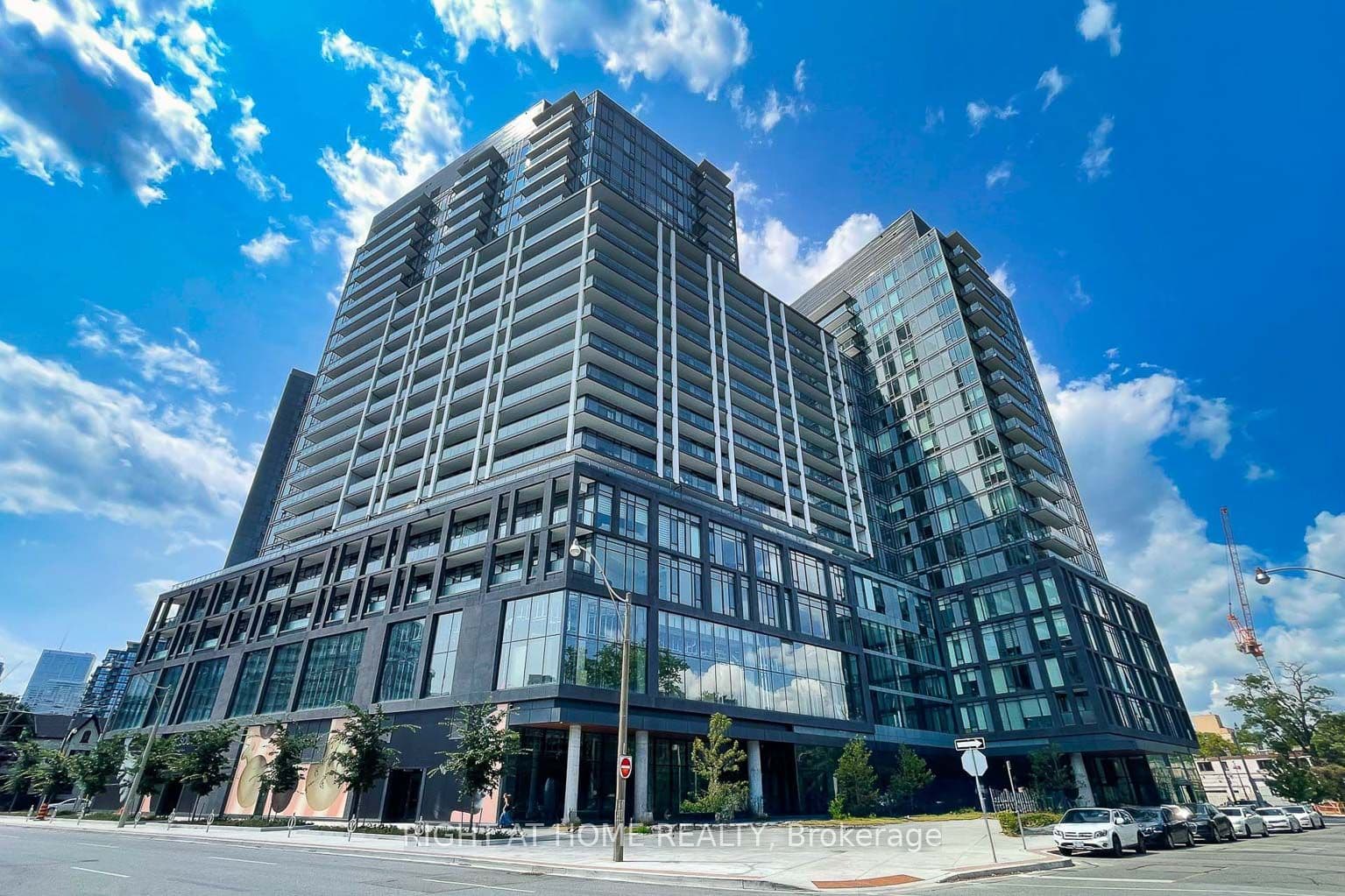 50 Power Street 914, Toronto, ON M5A 0V3