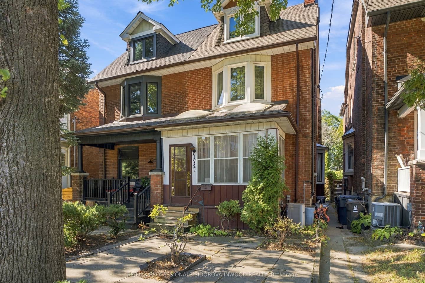 172 Quebec Avenue, Toronto, ON M6P 2T8