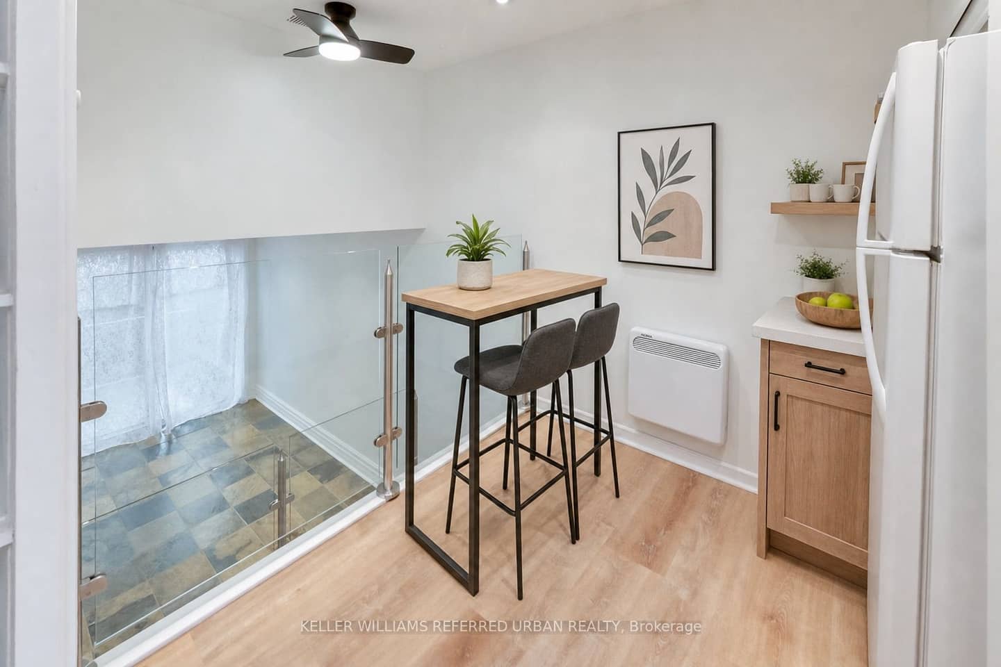 1666 Queen Street E 22, Toronto, ON M4L 1G3