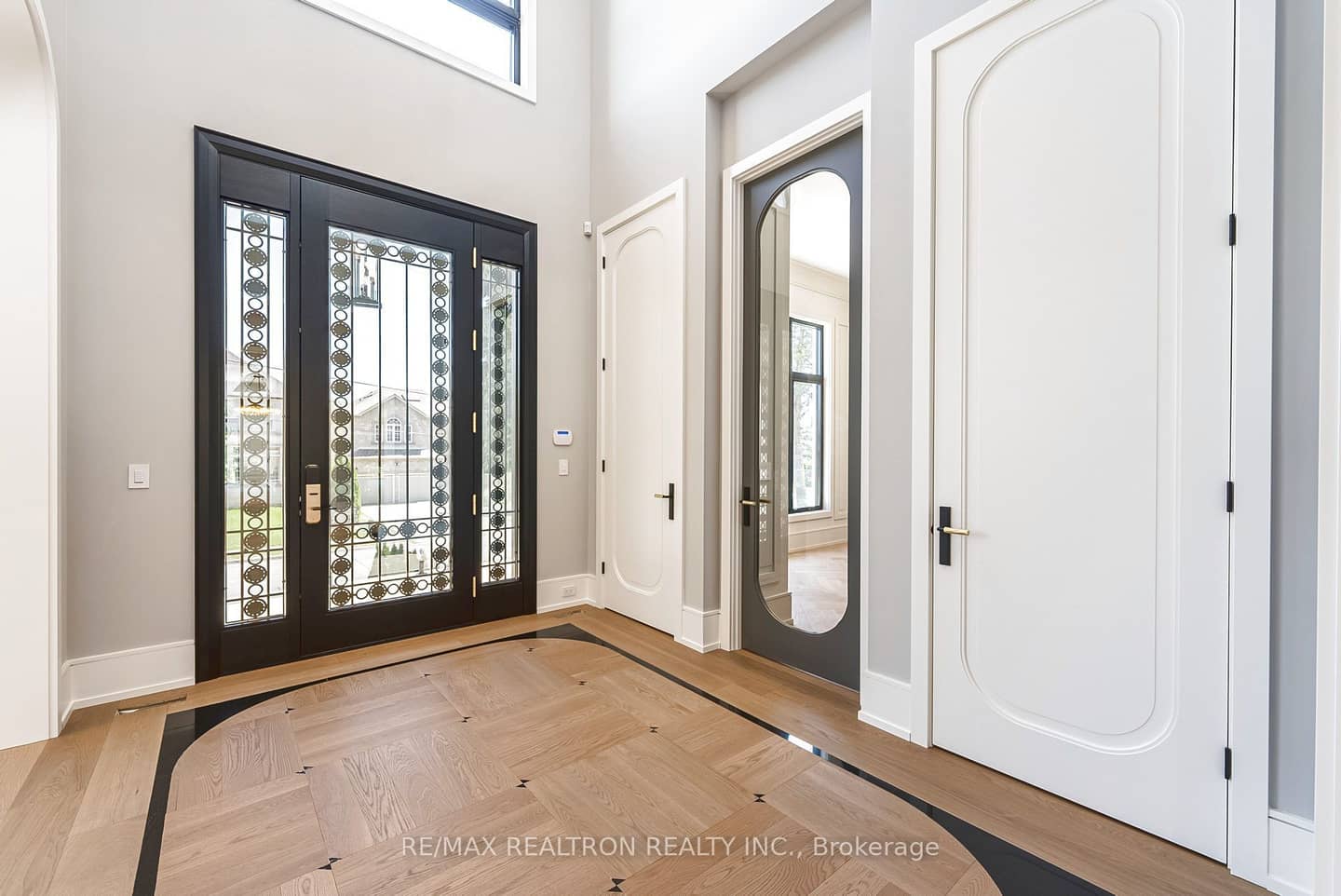 28 Scott Drive, Richmond Hill, ON L4C 6V6