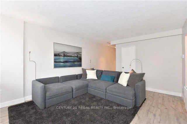 30 Gloucester Street 1107, Toronto, ON M4Y 1L6