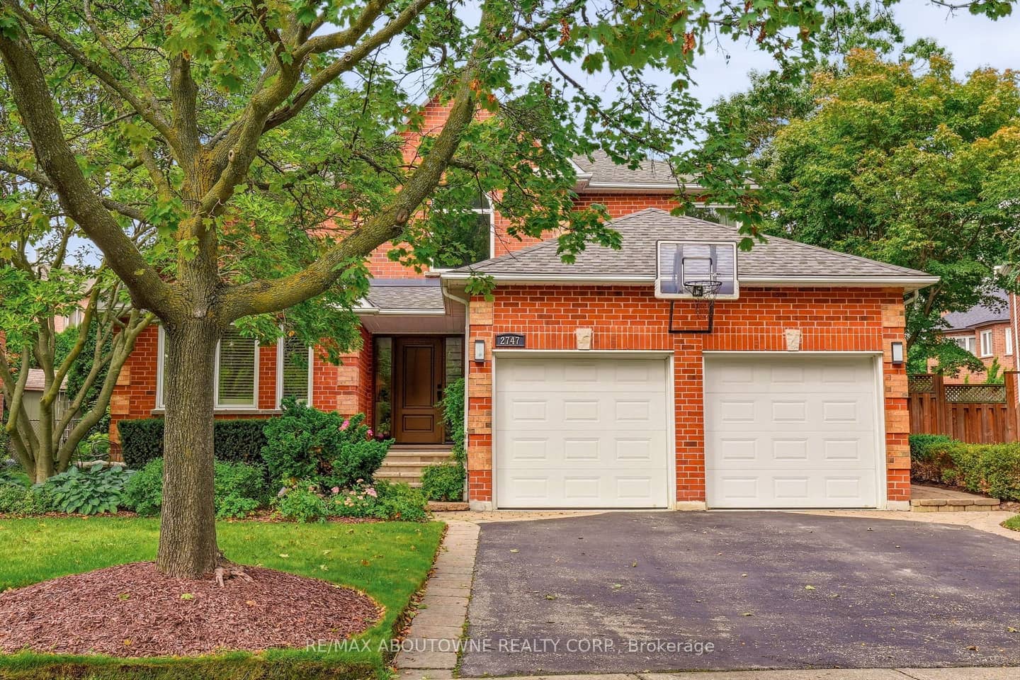 2747 Teak Crescent, Oakville, ON L6J 7M7