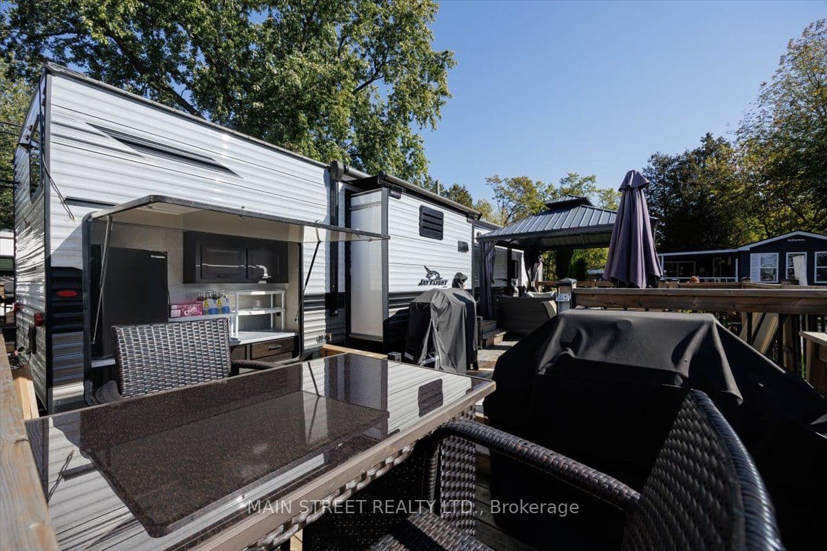 15 Hawaiian Circle, Whitchurch-Stouffville, ON L0G 1E0