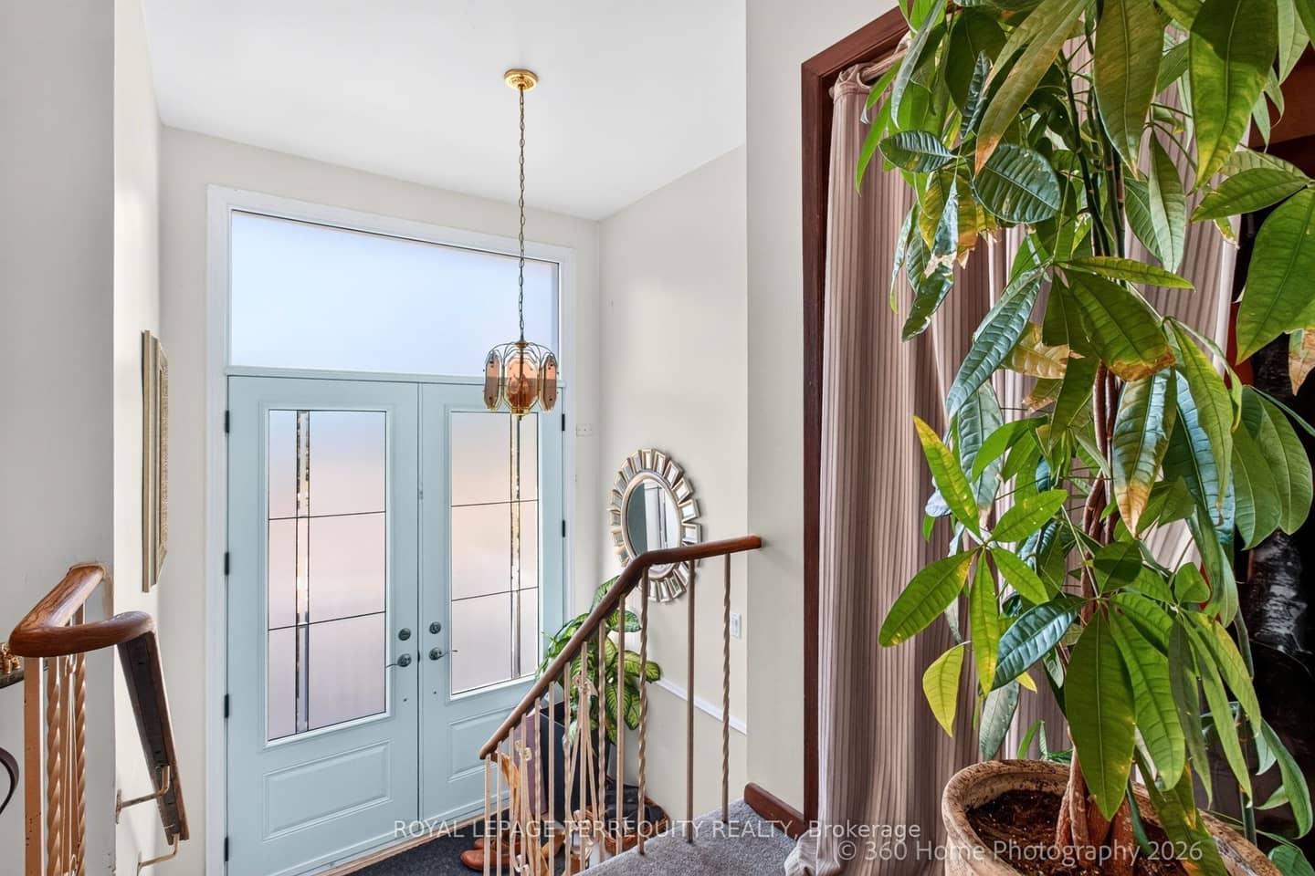 88 Central Parkway W, Mississauga, ON L5B 1L5