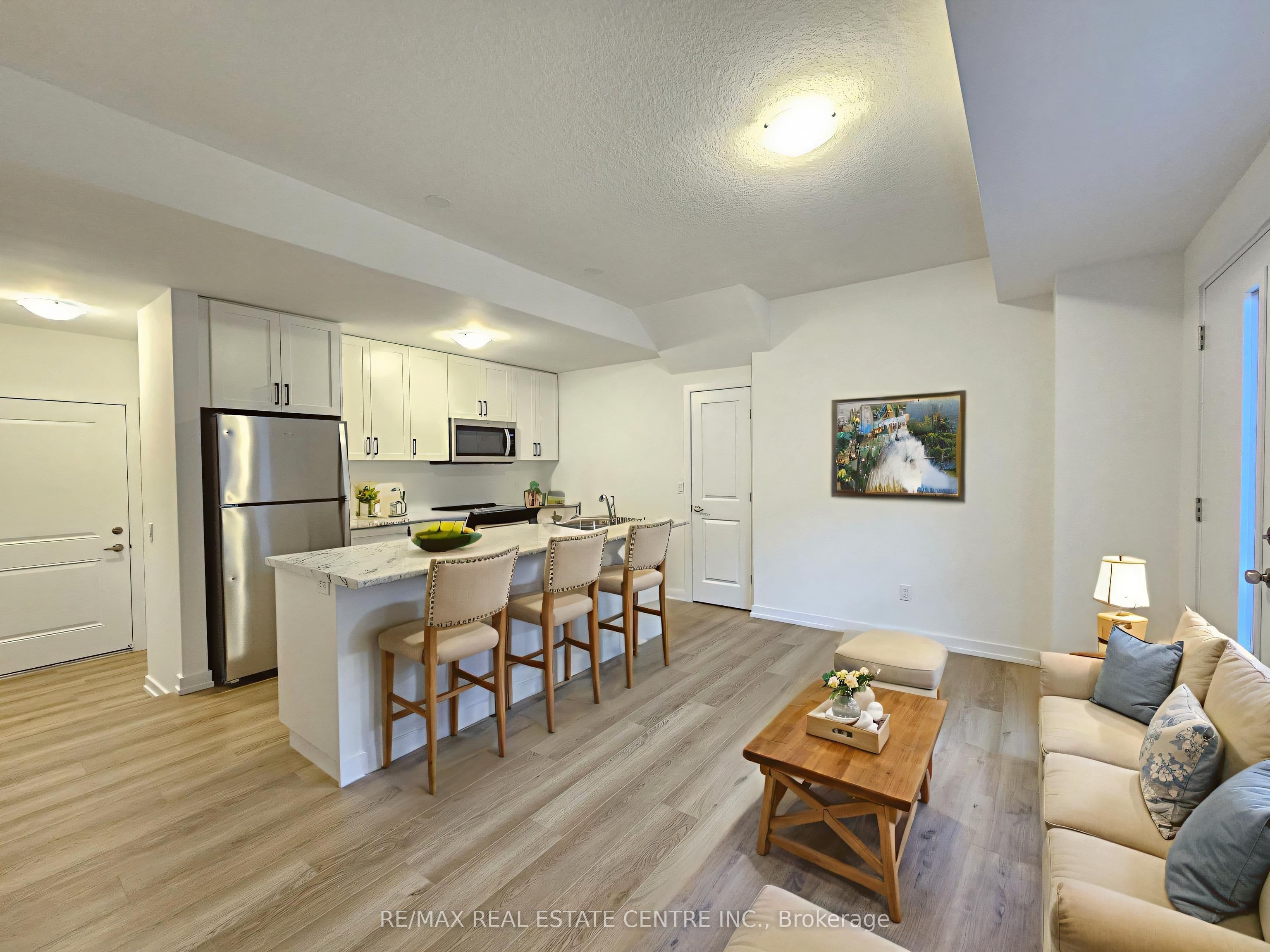 70 Kenesky Drive 11, Hamilton, ON L8B 1Y4