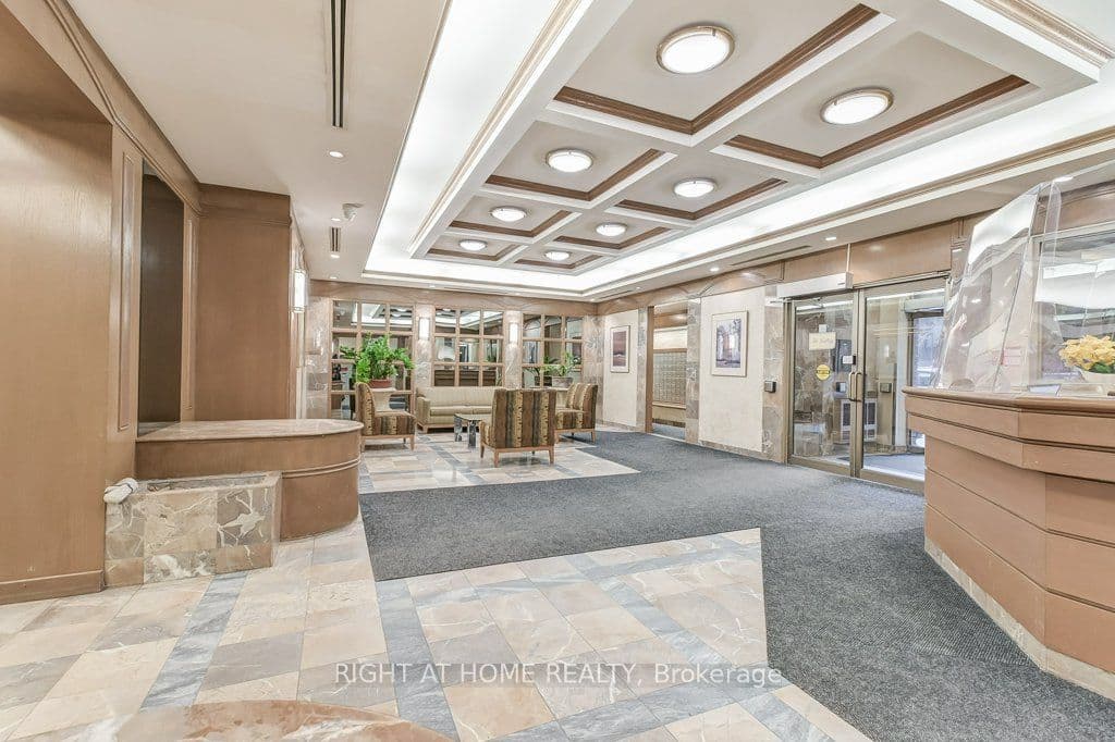 25 Grenville Street PH2, Toronto, ON M4Y 2X5