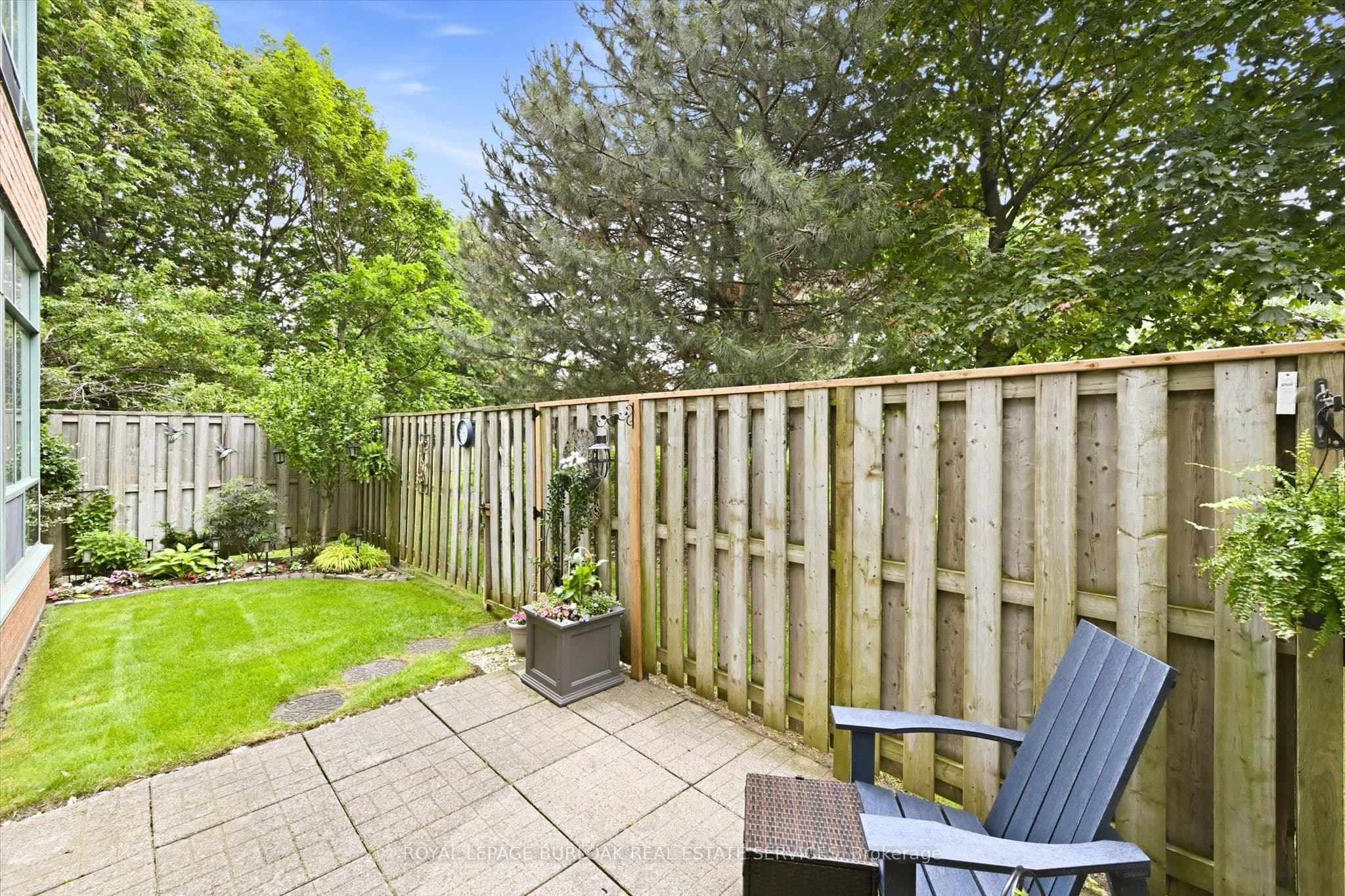 1276 Maple Crossing Boulevard 110, Burlington, ON L7S 2J9
