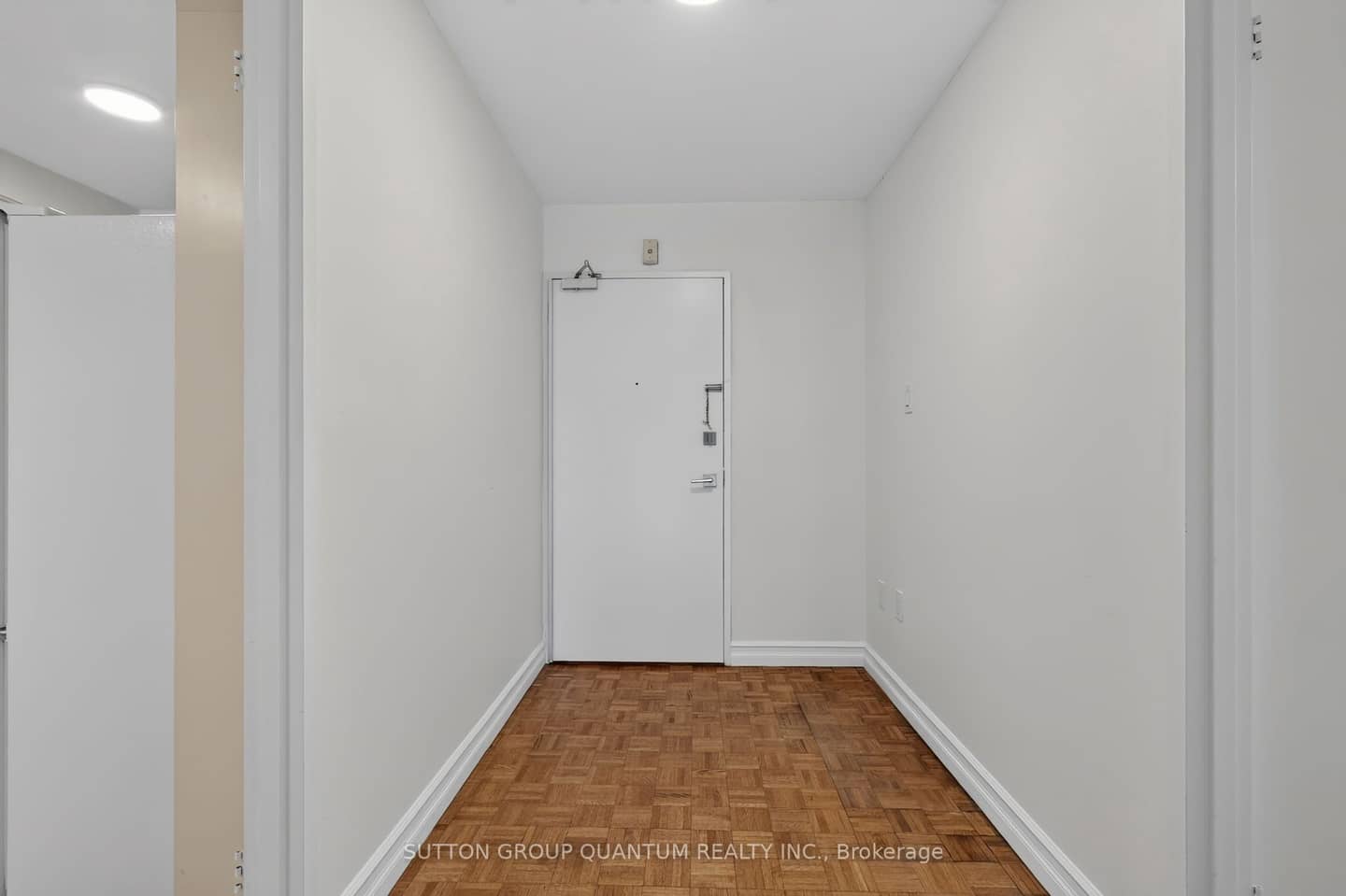 965 Inverhouse Drive 504, Mississauga, ON L5J 4B4