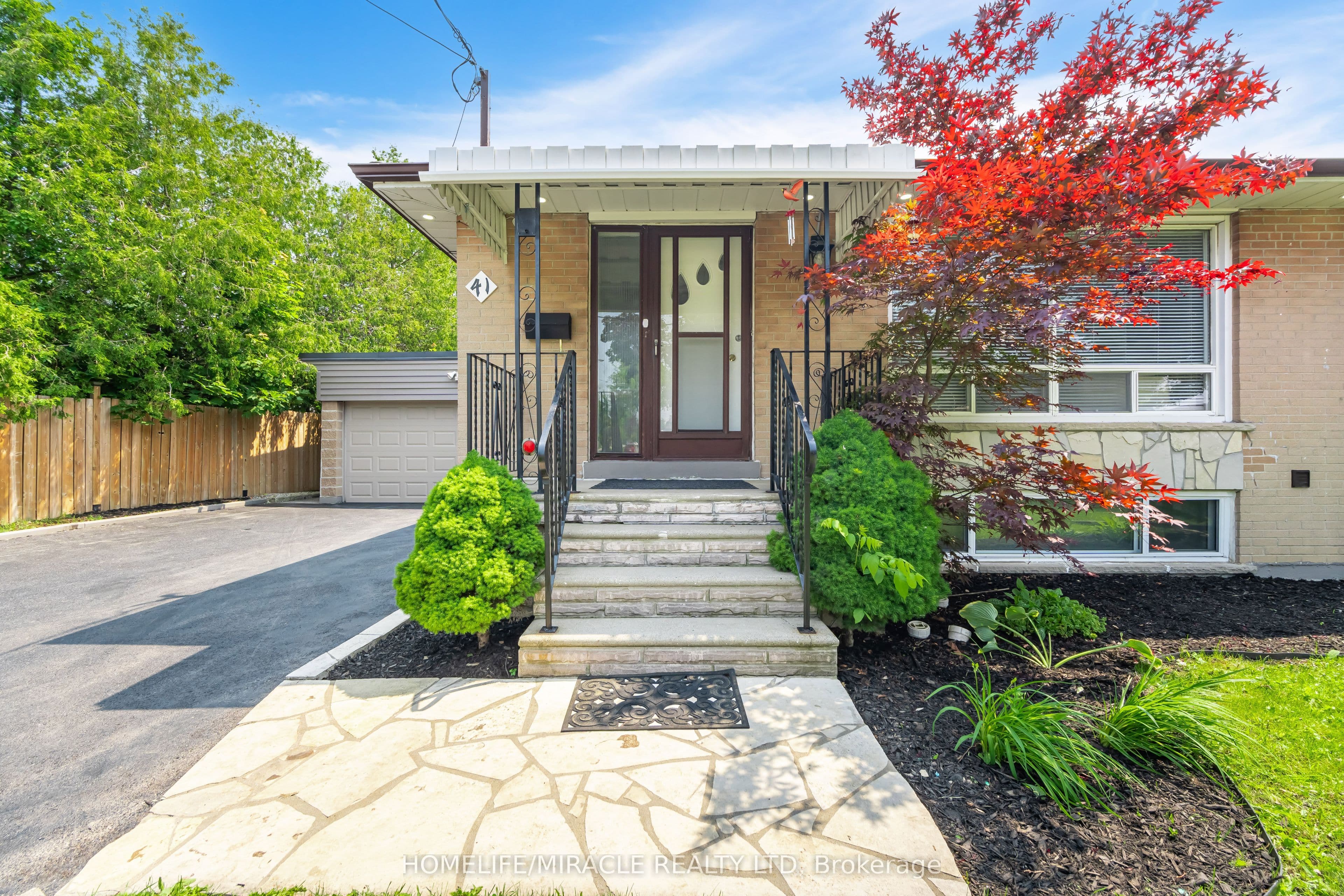 41 Bradstock Road, Toronto, ON M9M 1M9