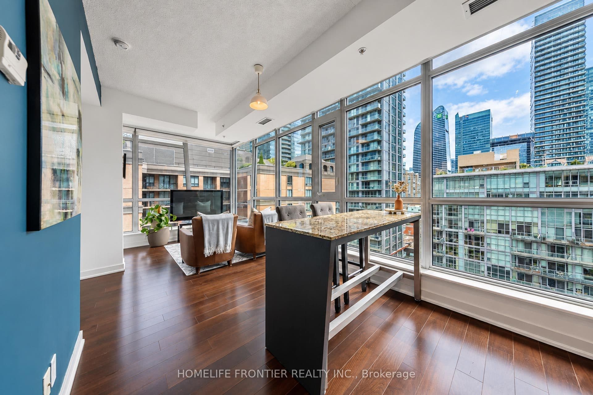199 Richmond Street W 1404, Toronto, ON M5V 0H4