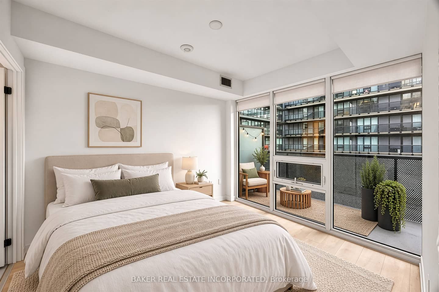 127 Broadway Avenue 311, Toronto, ON M4P 1V3