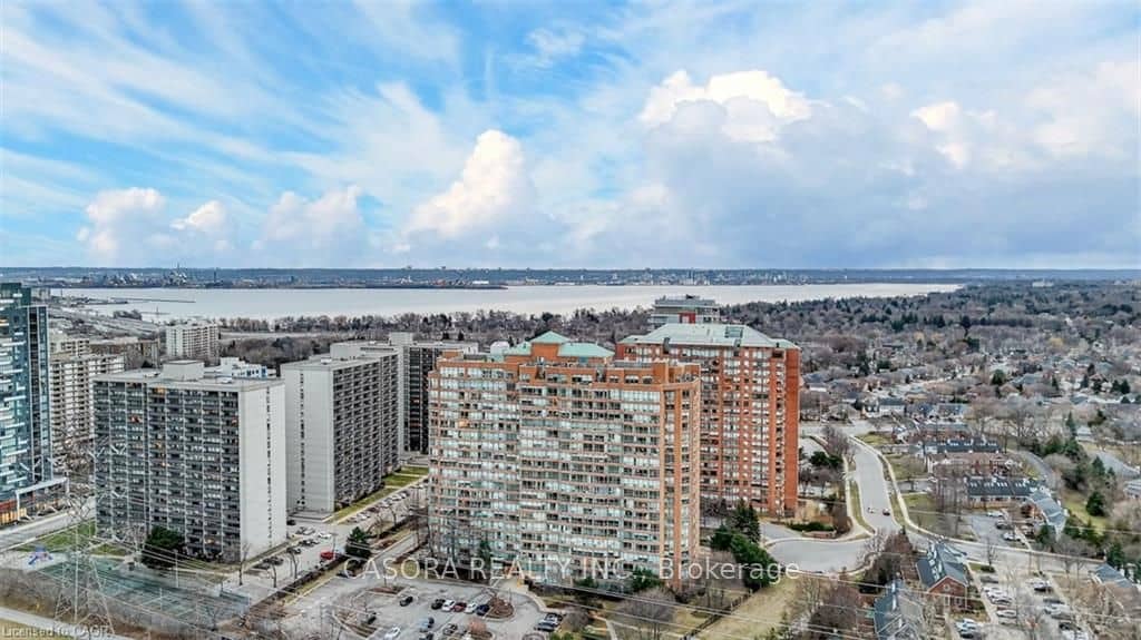 1276 Maple Crossing Boulevard 903, Burlington, ON L7S 2J9