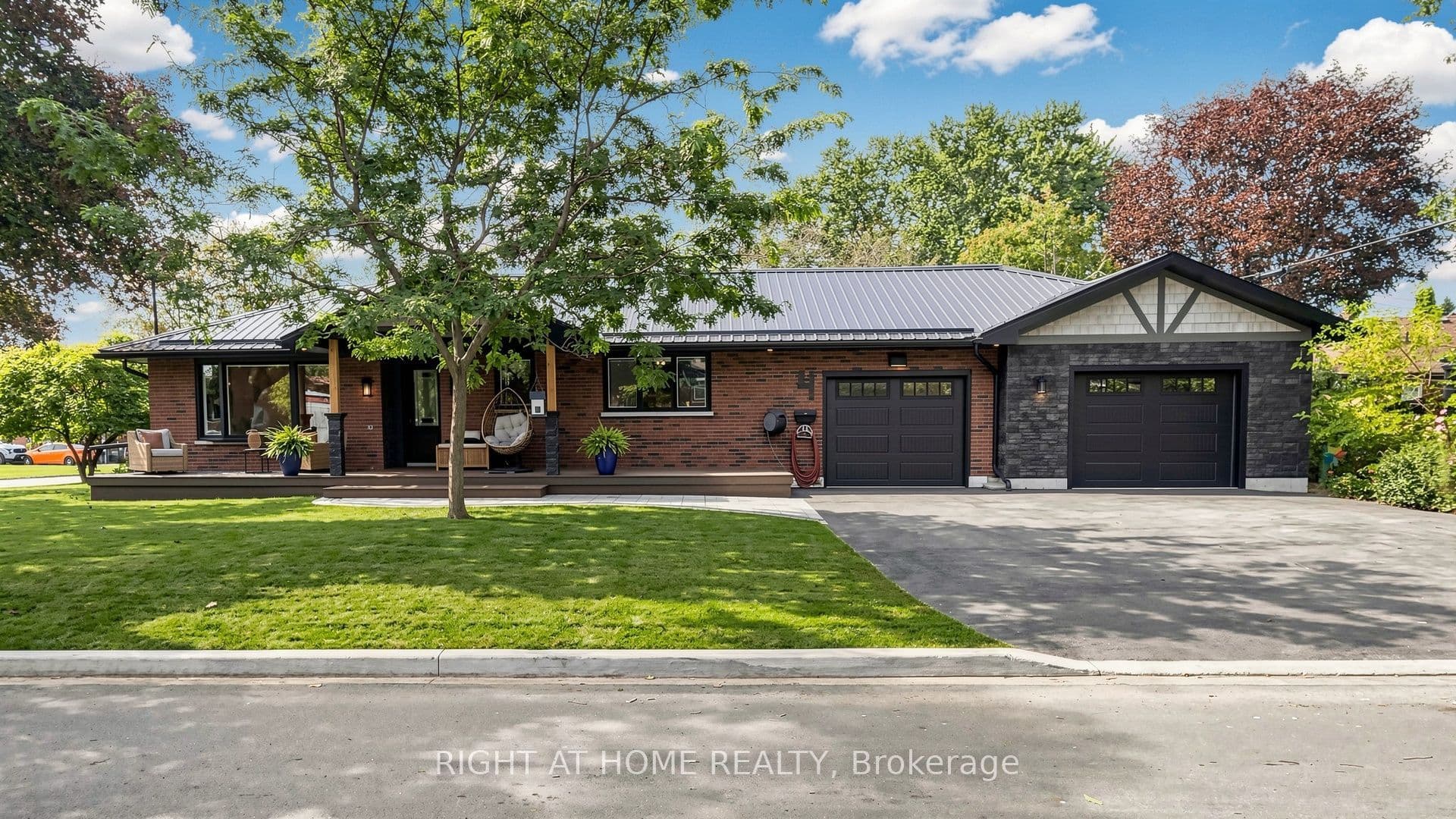 4 Flett Street, Clarington, ON L1C 2K1