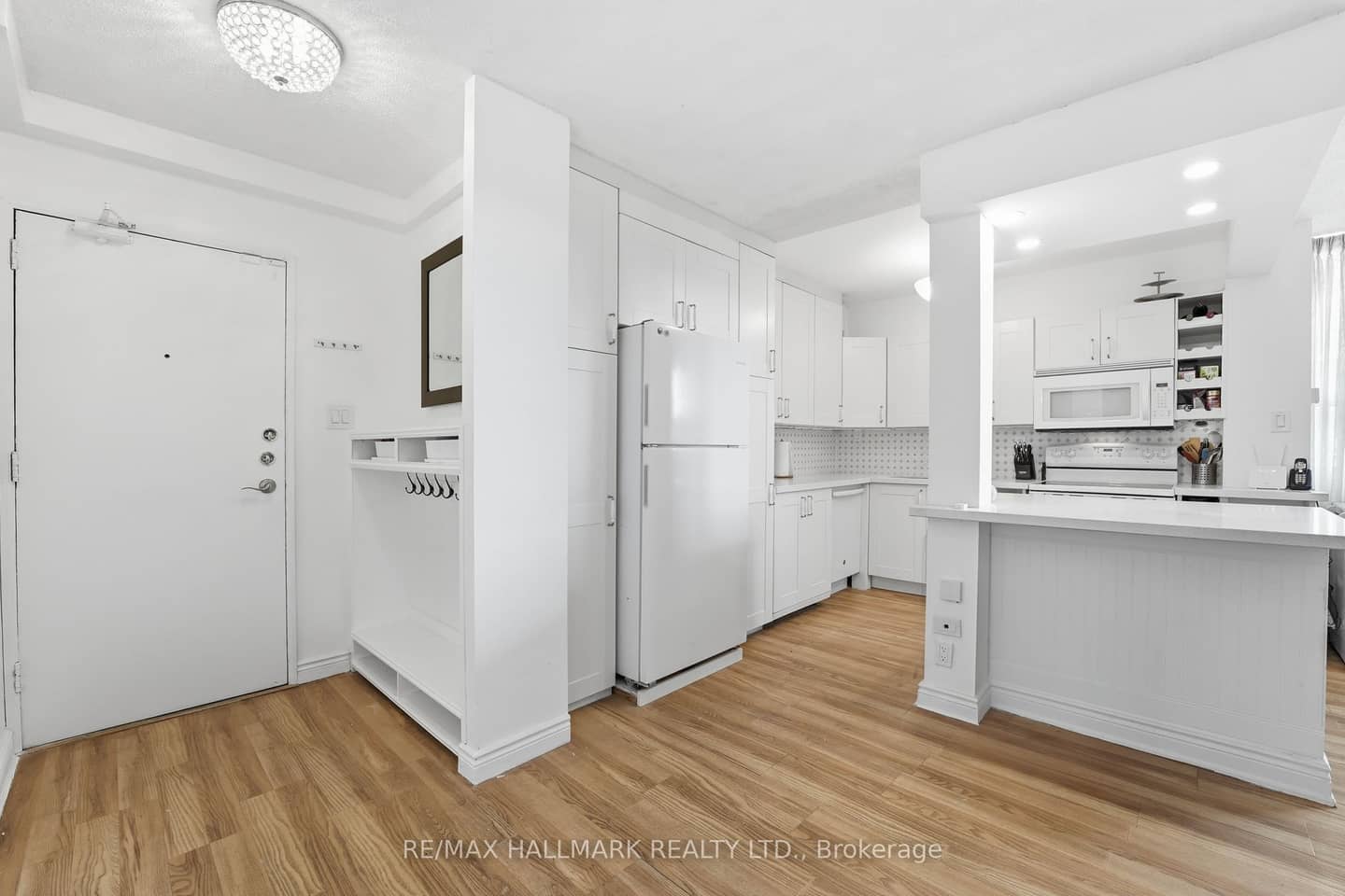 180 Markham Road 503, Toronto, ON M1M 2Z9