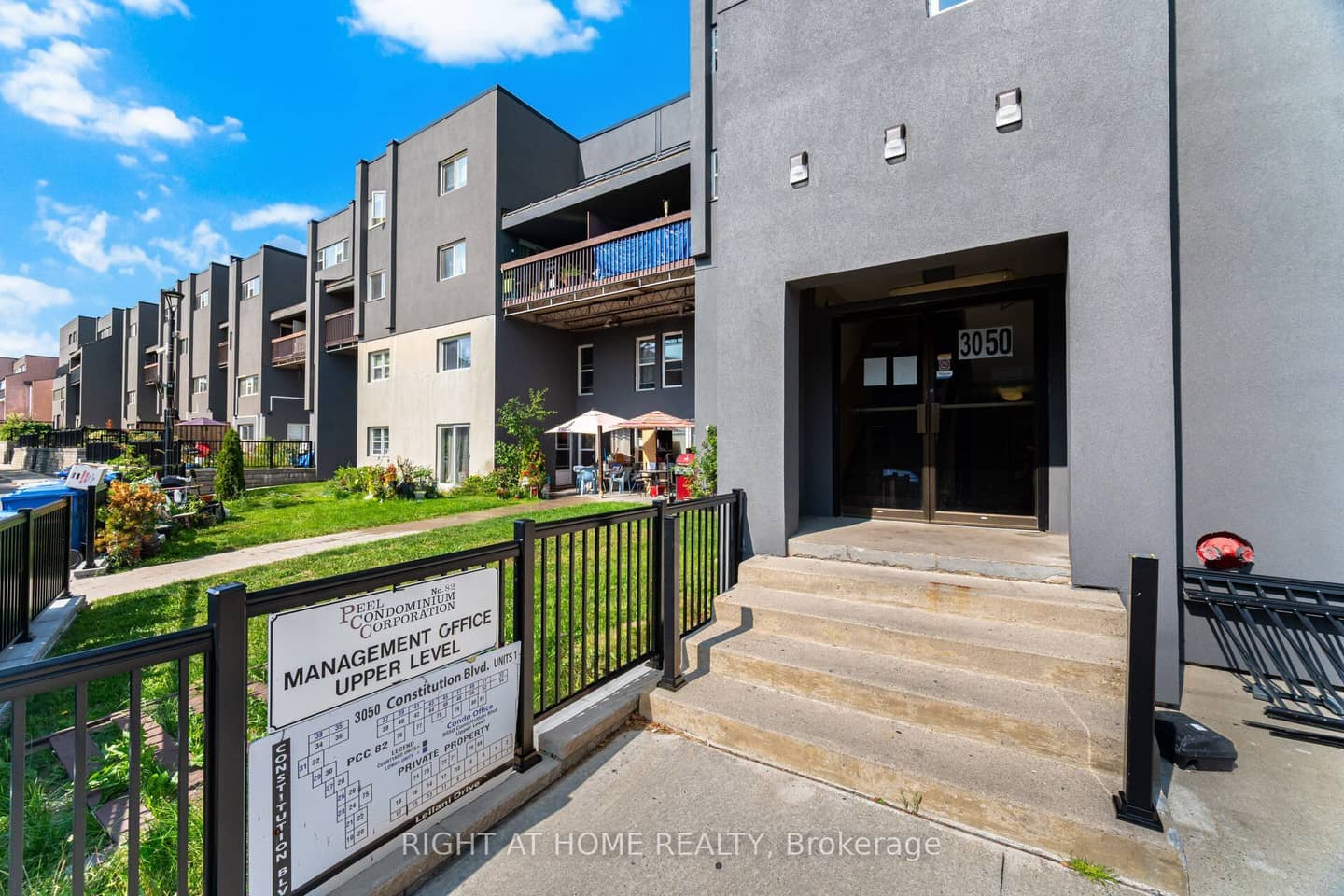 3050 Constitution Boulevard 79, Mississauga, ON L4Y 3X1