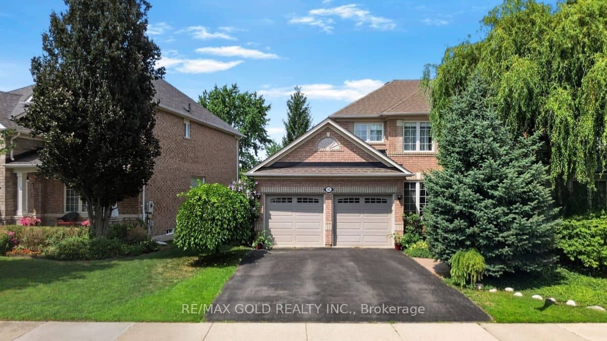 40 Maldives Crescent, Brampton, ON L6P 1L3